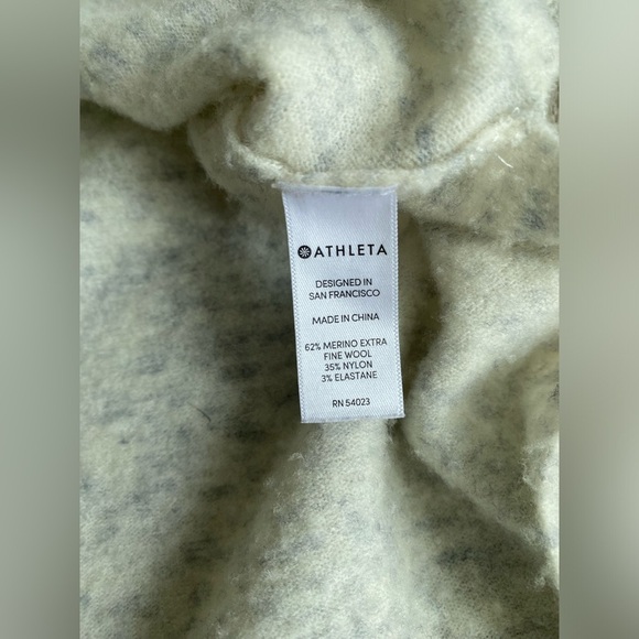 Athleta Sweater Women’s Medium Merino Wool Transit Turtleneck - Picture 4 of 10